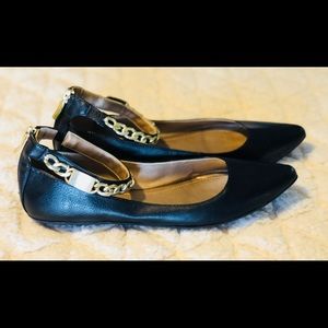 Ankle strap BCBG flats